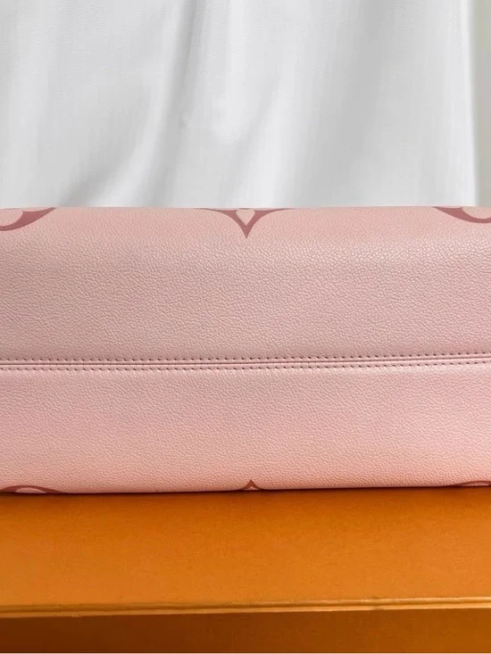 Louis Vuitton MM Pink Monogram Canvas Tote - Picture 2 of 7